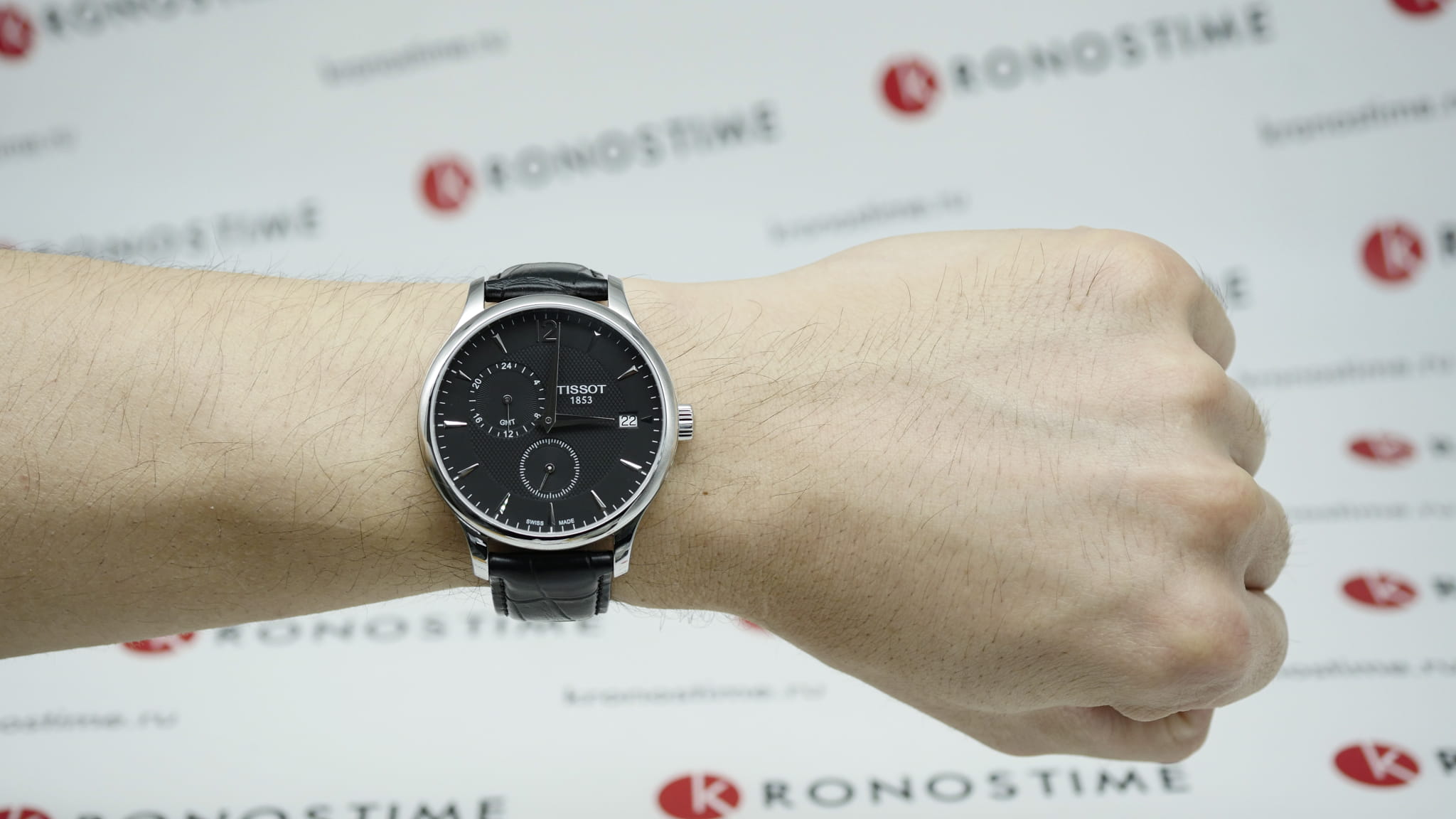 Tissot T0636391605700 мужские часы застежка крупным планом